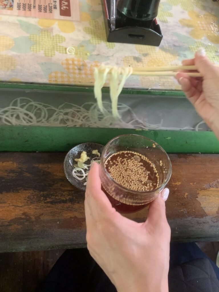 流しそうめんの様子